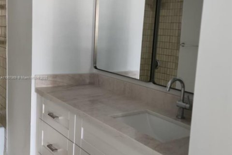 Copropriété à louer à Key Biscayne, Floride: 1 chambre, 105.35 m2 № 1965729 - photo 12