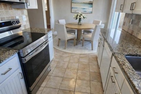 Снять в аренду виллу или дом в Семинол, Флорида 4 спальни, 137.31м2, № 2104430 - фото 6