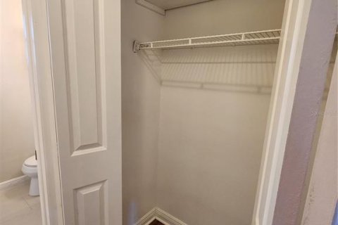 Снять в аренду виллу или дом в Семинол, Флорида 4 спальни, 137.31м2, № 2104430 - фото 13