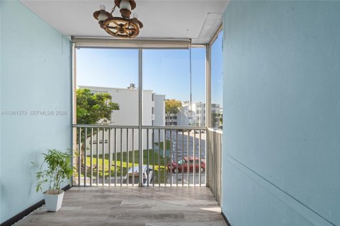 Condominio en venta en Miami, Florida, 2 dormitorios, 155.52 m2 № 2022142 - foto 24
