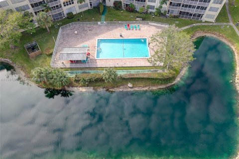 Condominio en venta en Miami, Florida, 2 dormitorios, 155.52 m2 № 2022142 - foto 30