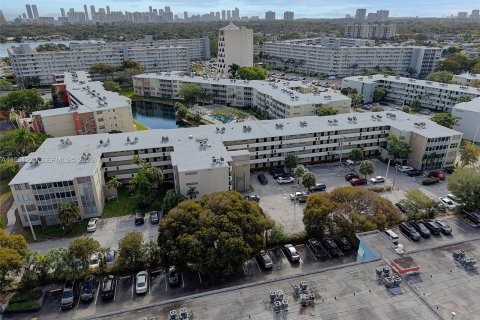 Condominio en venta en Miami, Florida, 2 dormitorios, 155.52 m2 № 2022142 - foto 26