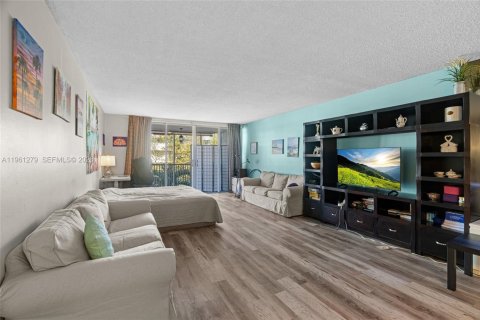 Condominio en Miami, Florida, 2 dormitorios  № 2022142