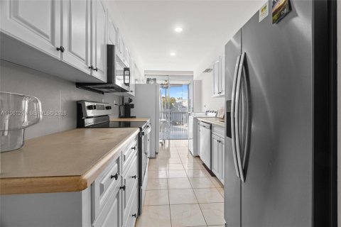 Condominio en venta en Miami, Florida, 2 dormitorios, 155.52 m2 № 2022142 - foto 22