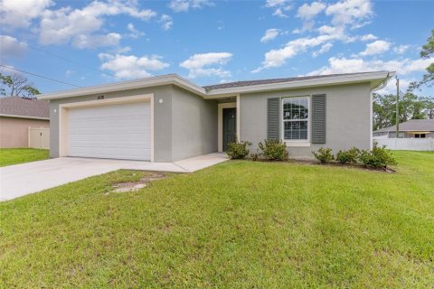 House in Palm Bay, Florida 4 bedrooms, 170.29 sq.m. № 1902445 - photo 2