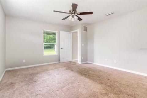 House in Palm Bay, Florida 4 bedrooms, 170.29 sq.m. № 1902445 - photo 6