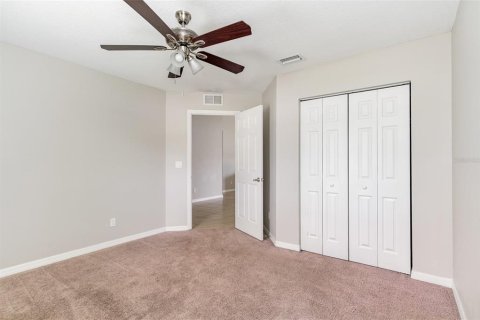 House in Palm Bay, Florida 4 bedrooms, 170.29 sq.m. № 1902445 - photo 10