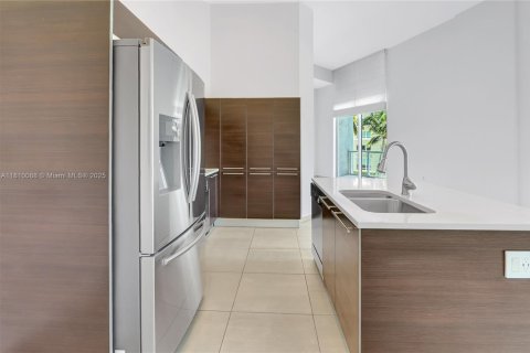 Купить кондоминиум в Майами, Флорида 2 спальни, 96.9м2, № 1867149 - фото 6
