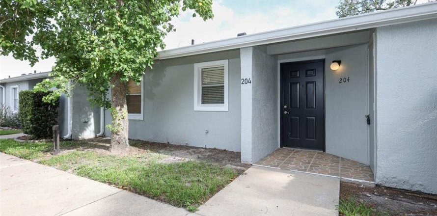 Townhouse in Lake Mary, Florida 2 bedrooms, 86.77 sq.m. № 1879871