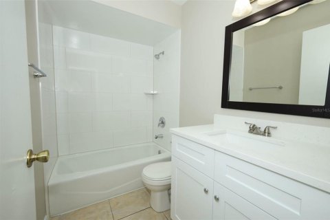 Townhouse in Lake Mary, Florida 2 bedrooms, 86.77 sq.m. № 1879871 - photo 29