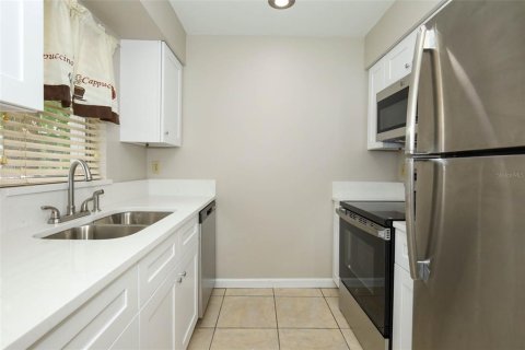 Townhouse in Lake Mary, Florida 2 bedrooms, 86.77 sq.m. № 1879871 - photo 18