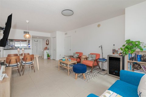 Condominio en venta en Fort Lauderdale, Florida, 2 dormitorios, 101.54 m2 № 1731335 - foto 10