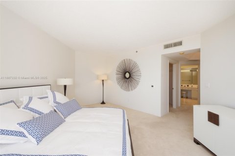 Condo in Aventura, Florida, 2 bedrooms  № 2241916 - photo 11