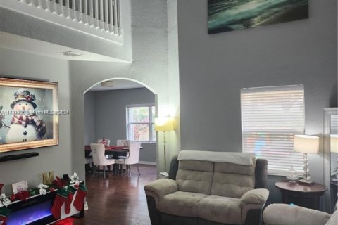 House in Homestead, Florida 4 bedrooms, 217.95 sq.m. № 1715094 - photo 7