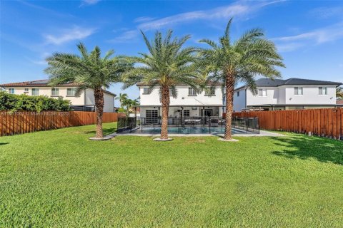 Casa en venta en Miami, Florida, 4 dormitorios, 243.31 m2 № 1867144 - foto 12