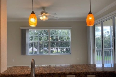 Condo in Venice, Florida, 2 bedrooms  № 1919312 - photo 9