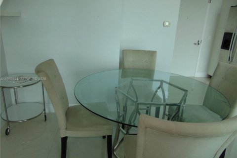 Condo in Miami, Florida, 1 bedroom  № 2053032 - photo 19