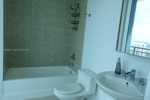 Condo in Miami, Florida, 1 bedroom  № 2053032 - photo 13