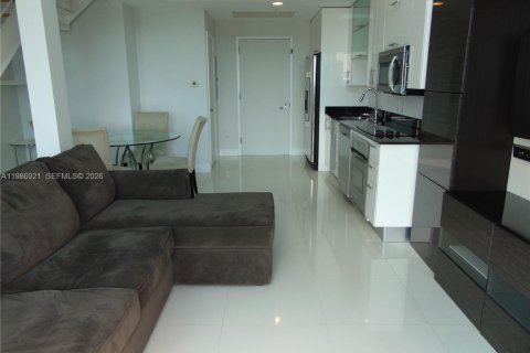 Condo in Miami, Florida, 1 bedroom  № 2053032 - photo 21