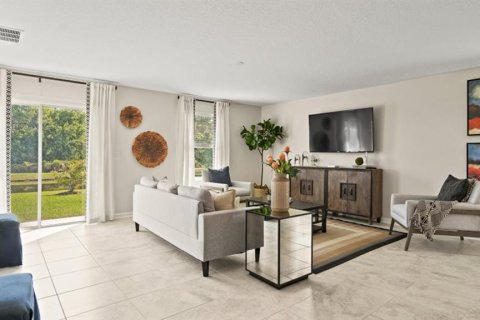 House in Kissimmee, Florida 5 bedrooms, 269.04 sq.m. № 1894084 - photo 5