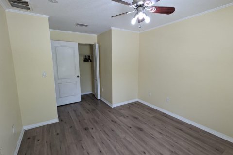 Townhouse in Royal Palm Beach, Florida 3 bedrooms, 148.46 sq.m. № 1222586 - photo 1