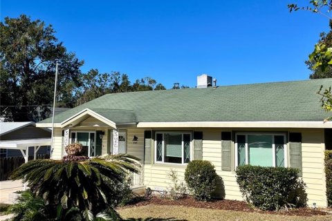 House in Mount Dora, Florida 2 bedrooms, 116.31 sq.m. № 1534890 - photo 2