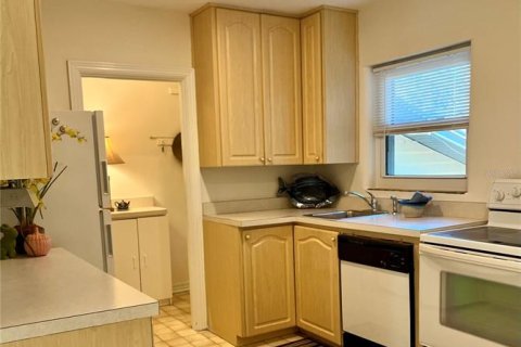 House in Mount Dora, Florida 2 bedrooms, 116.31 sq.m. № 1534890 - photo 10