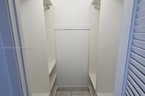 Снять в аренду кондоминиум в Авентура, Флорида 2 спальни, 149.11м2, № 1861773 - фото 18