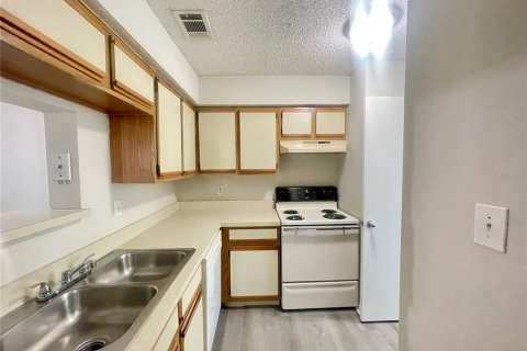 Condominio en alquiler en Altamonte Springs, Florida, 1 dormitorio, 80.08 m2 № 2284144 - foto 15