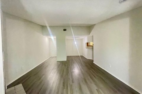 Condominio en alquiler en Altamonte Springs, Florida, 1 dormitorio, 80.08 m2 № 2284144 - foto 20