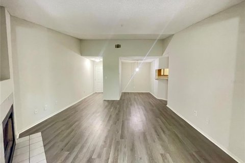 Condominio en alquiler en Altamonte Springs, Florida, 1 dormitorio, 80.08 m2 № 2284144 - foto 11