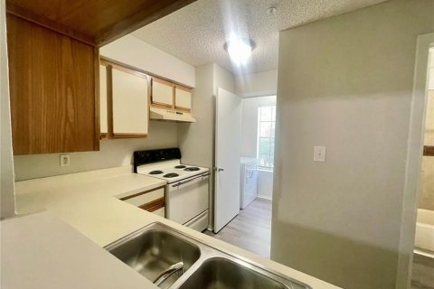 Condominio en alquiler en Altamonte Springs, Florida, 1 dormitorio, 80.08 m2 № 2284144 - foto 14