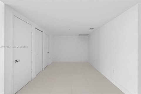 Condominio en venta en Miami, Florida, 2 dormitorios, 134.71 m2 № 2033858 - foto 15