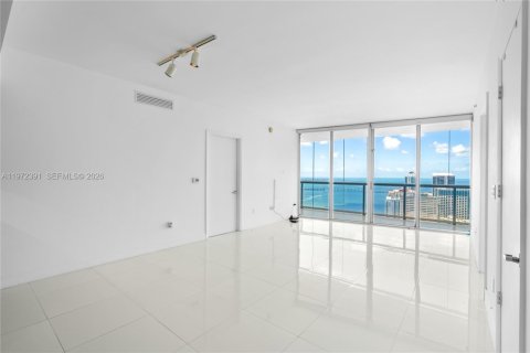 Condominio en venta en Miami, Florida, 2 dormitorios, 134.71 m2 № 2033858 - foto 17
