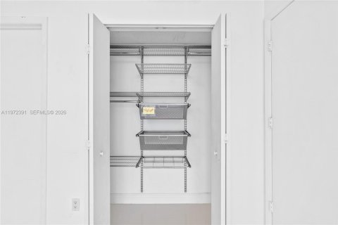 Condominio en venta en Miami, Florida, 2 dormitorios, 134.71 m2 № 2033858 - foto 21