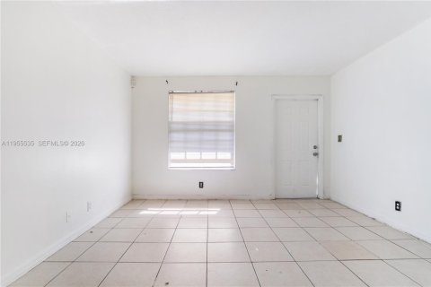 Villa ou maison à louer à Hollywood, Floride: 3 chambres, 170.1 m2 № 2010268 - photo 19