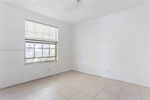 Villa ou maison à louer à Hollywood, Floride: 3 chambres, 170.1 m2 № 2010268 - photo 14