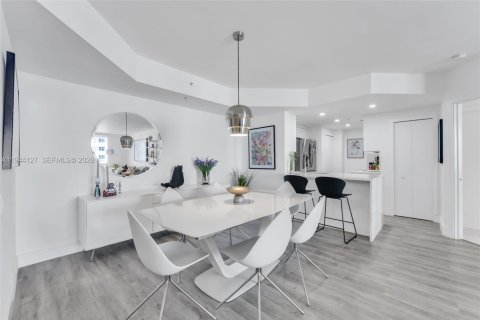 Купить кондоминиум в Майами, Флорида 2 спальни, 119.66м2, № 2001477 - фото 8