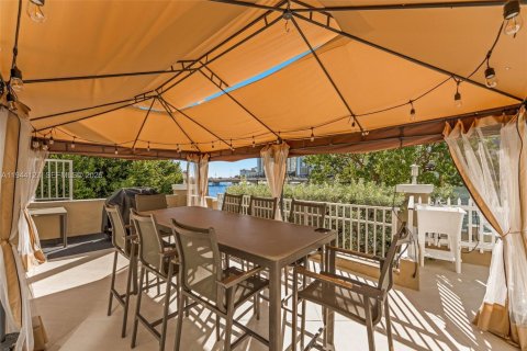 Купить кондоминиум в Майами, Флорида 2 спальни, 119.66м2, № 2001477 - фото 25