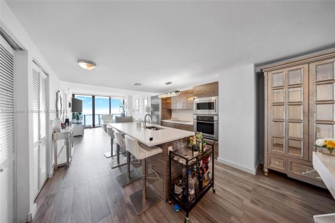 Copropriété à vendre à Miami, Floride: 2 chambres, 106.19 m2 № 1830239 - photo 12