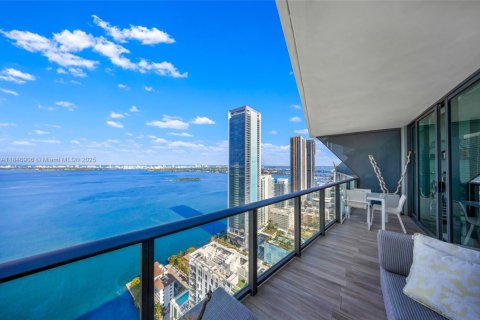 Copropriété à vendre à Miami, Floride: 2 chambres, 106.19 m2 № 1830239 - photo 1
