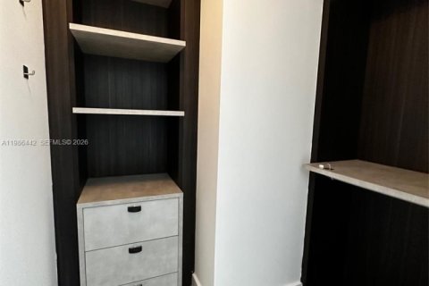 Copropriété à louer à Miami, Floride: 2 chambres, 100.43 m2 № 2048196 - photo 5