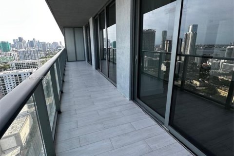 Copropriété à louer à Miami, Floride: 2 chambres, 100.43 m2 № 2048196 - photo 12