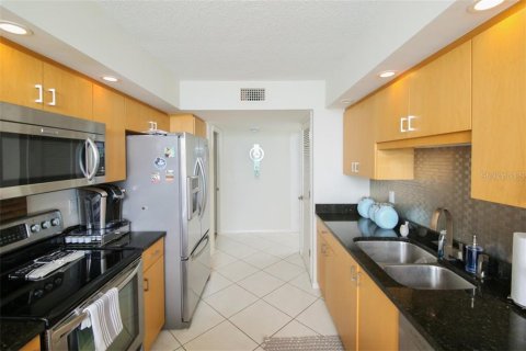 Condominio en alquiler en Longboat Key, Florida, 2 dormitorios, 136.57 m2 № 251559 - foto 9