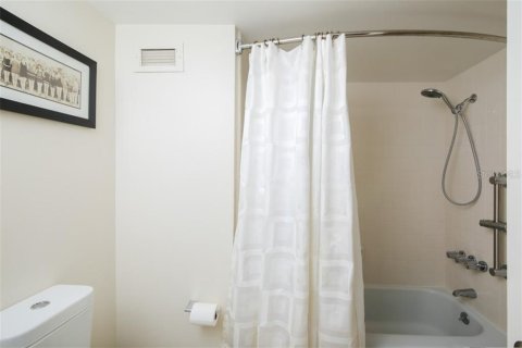 Condominio en alquiler en Longboat Key, Florida, 2 dormitorios, 136.57 m2 № 251559 - foto 12