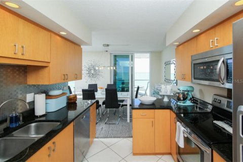 Condominio en alquiler en Longboat Key, Florida, 2 dormitorios, 136.57 m2 № 251559 - foto 8