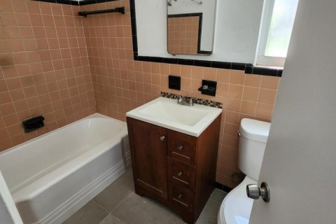 Снять в аренду квартиру в Палм - Бич Шорес, Флорида 1 спальня, 39.48м2, № 1075769 - фото 1