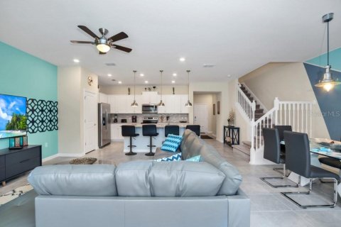 Townhouse in Davenport, Florida 5 bedrooms, 213.02 sq.m. № 1893963 - photo 17