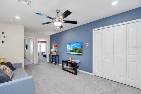 Townhouse in Davenport, Florida 5 bedrooms, 213.02 sq.m. № 1893963 - photo 24