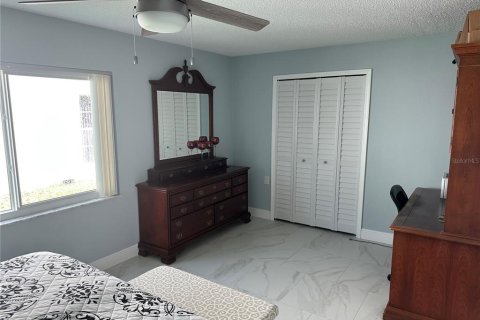 Villa ou maison à vendre à New Port Richey, Floride: 2 chambres, 169.27 m2 № 2419902 - photo 25